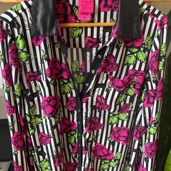 Torrid X Betsey Johnson Tunic Blouse - Georgette Floral Stripe - Picture 8 of 10
